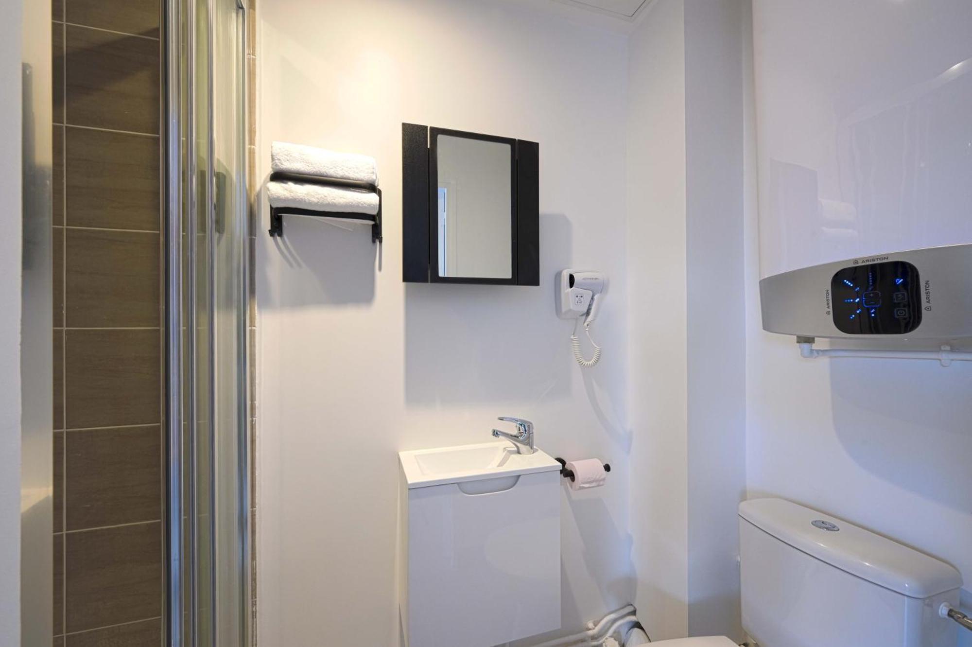 Modern Bright Apartment In Appart'Hotel Saint-Maur-des-Fossés Exterior photo