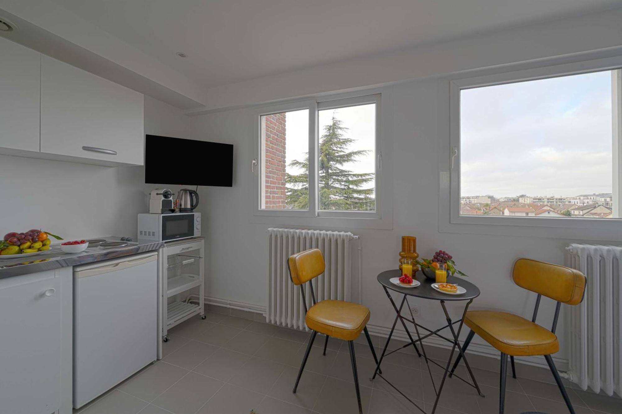 Modern Bright Apartment In Appart'Hotel Saint-Maur-des-Fossés Exterior photo
