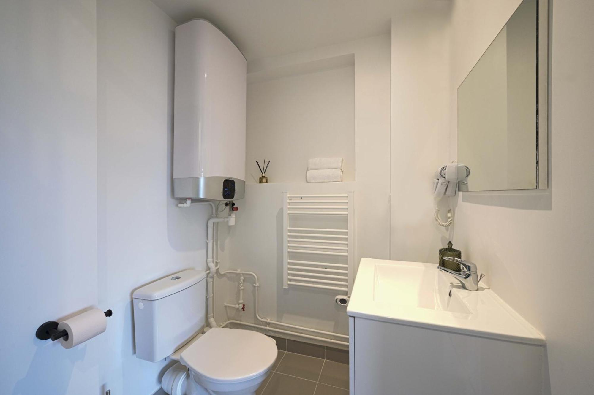 Modern Bright Apartment In Appart'Hotel Saint-Maur-des-Fossés Exterior photo
