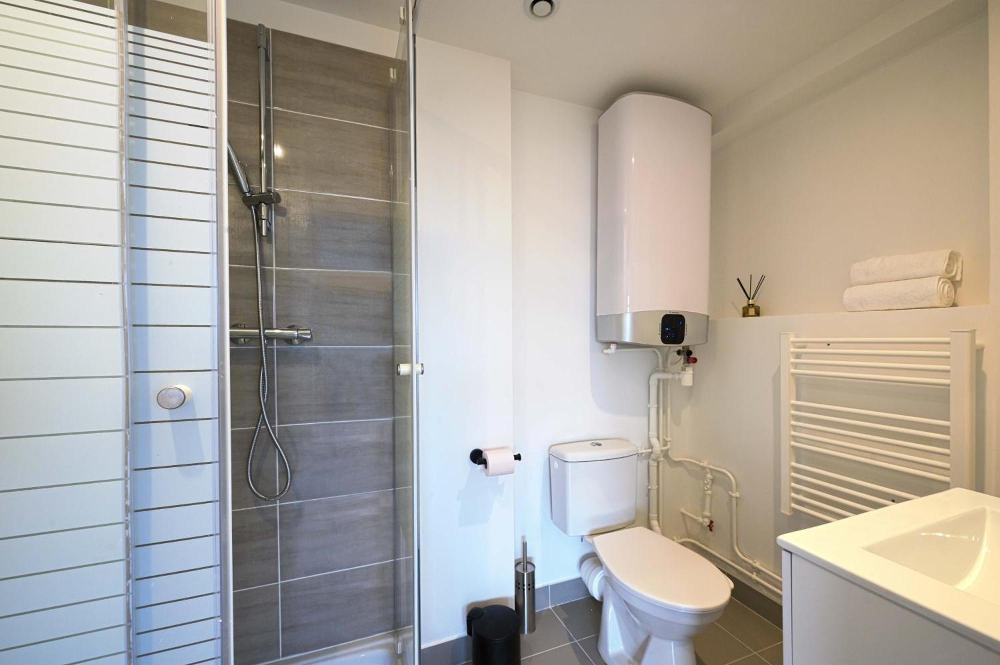 Modern Bright Apartment In Appart'Hotel Saint-Maur-des-Fossés Exterior photo